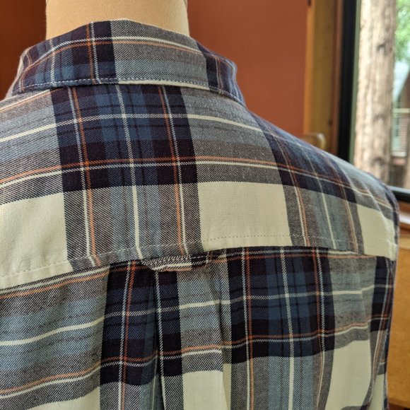 H&M Logg Flannel Button Up Shirt Cream Plaid - Picture 5 of 7